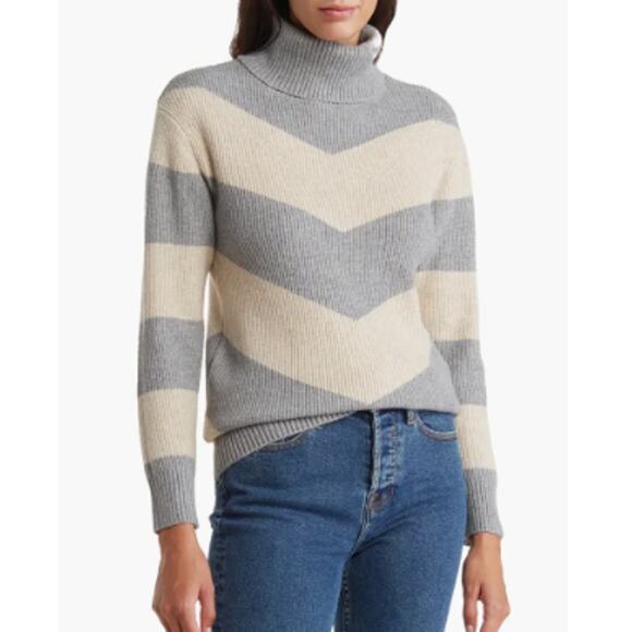 NEW T TAHARI Blue Cream Chevron Turtleneck Pullover Sweater Size 12 - Picture 1 of 7